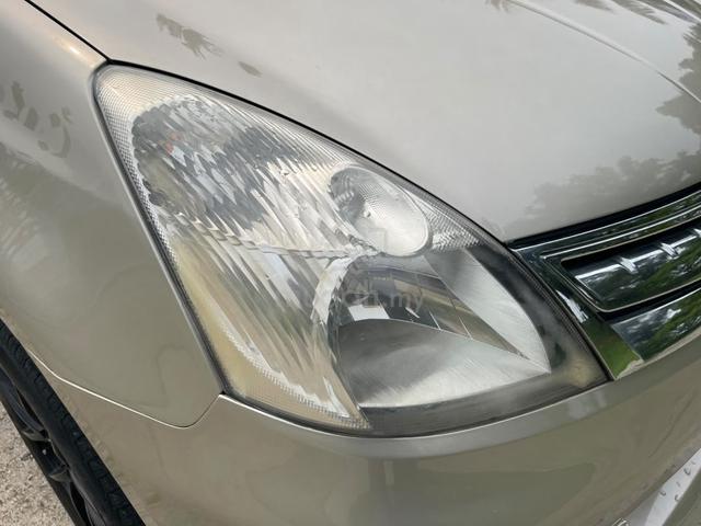 2012 NISSAN GRAND LIVINA 1.8 (A) Masih Boleh Loan! - 4