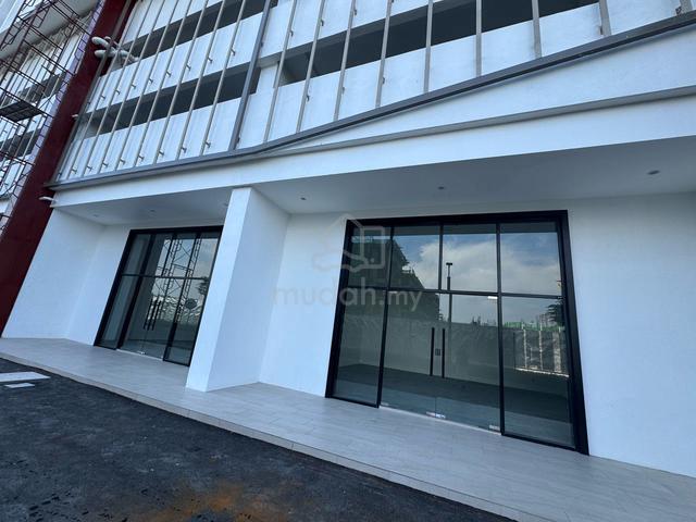 Vivo Executive Condominium Ground Floor Mainrooad Shoplot For Rent ! 1