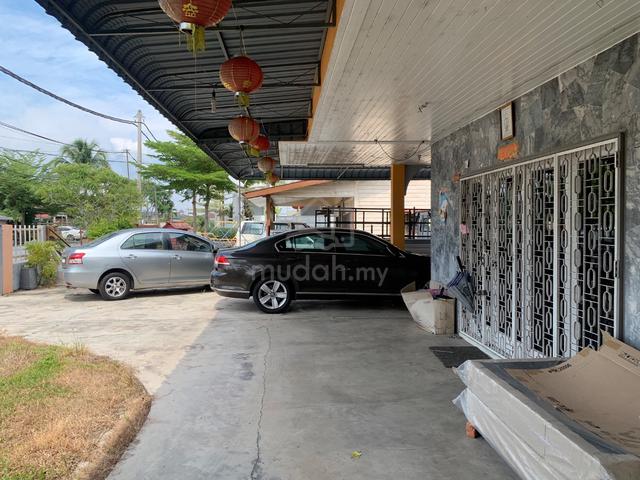 0.15 acre bungalow land size and Bungalow House For Sale @ Teluk Intan 1
