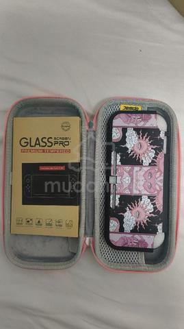 Nintendo switch lite coral pink - photo 6 of 6