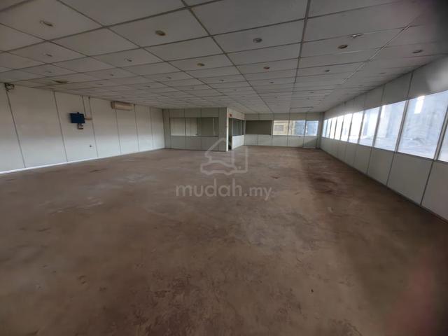 To Let Warehouse / Factory  1