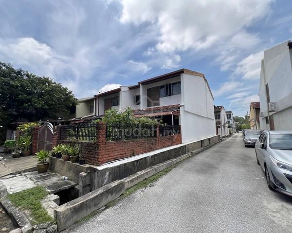Double Storey Terrace Endlot Burhanuddin Helmi Taman Tun Dr Ismail, KL 1