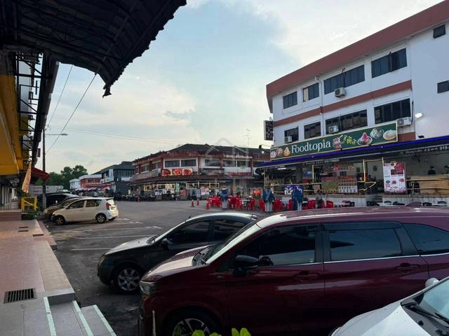 Jalan Dedap Johor Jaya 3 Storey Corner Shoplot For Rent 1