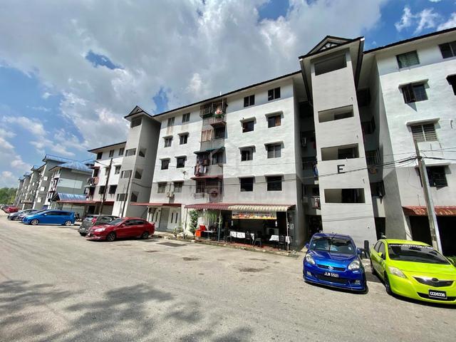 Taman Tampoi Utama Flat 1
