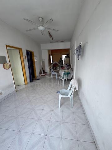 Desa Tun Razak Apartment 1