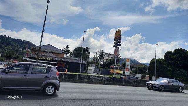 3 S Commercial Car Showroom Facing Main Road Frontage MRR2 1