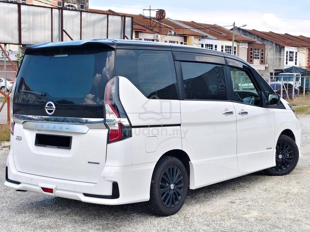 2022 Nissan Serena 2.0 Premium F/Service Like New - 2