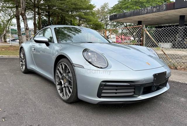 2022 Porsche 911 Carrera - 1