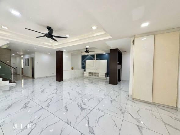 Bandar Botanic Double Storey Endlot House Fully Renovated n extended 1