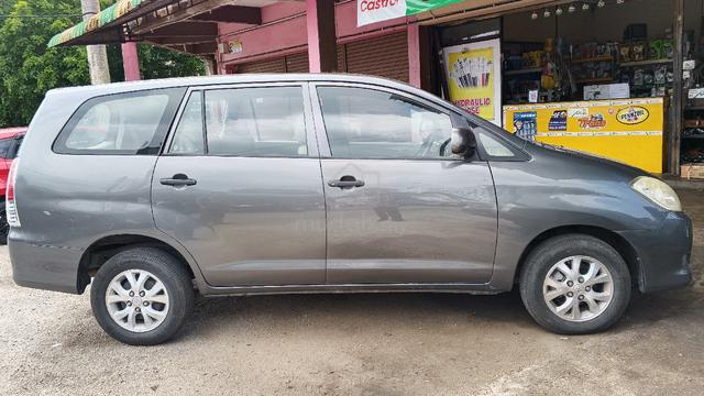 2009 Toyota INNOVA 2.0 E MY05 AN40 FACELIFT (A) - 4