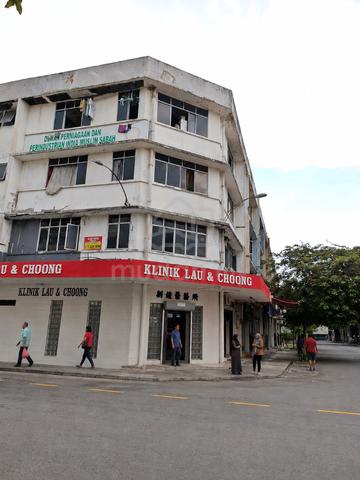 Sinsuran Complex Shop 1st Floor | 7 Rooms | Tenanted RM3,700 |  1