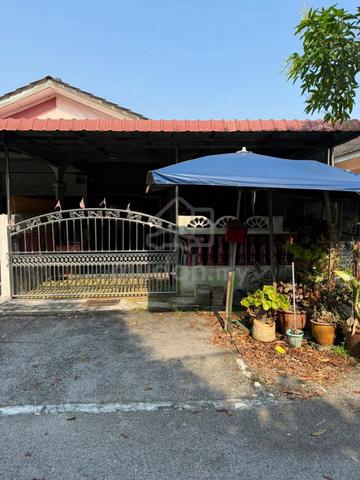Teres 1 Tgkt Depan Padang 1