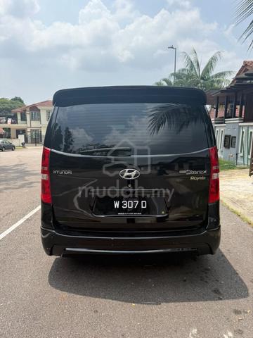 2013 Hyundai GRAND STAREX 2.5 ROYALE FACELIFT (A) - 4