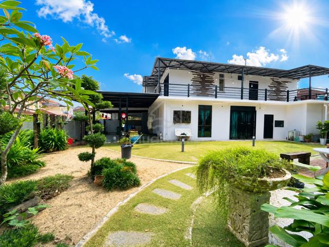 Bukit Indah @ Double Storey Corner Lot) 1