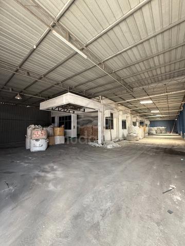 1.5 Storey Semi-Detached Factory / Warehouse @ Valdor Industrial Zone 1