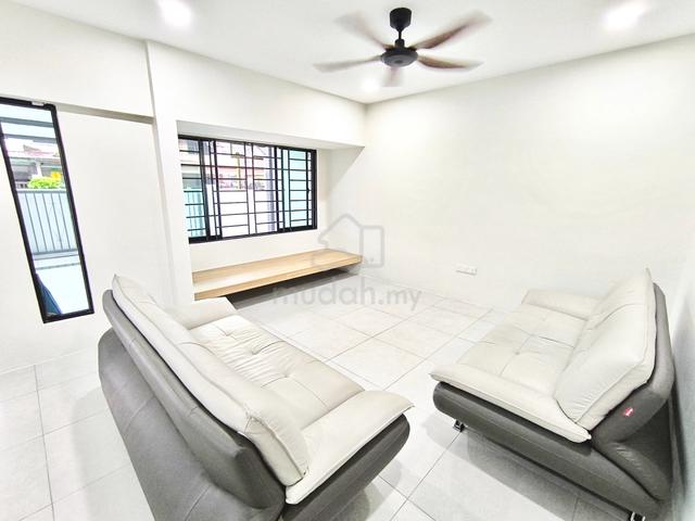 Pending Height ❣️ Double Storey Corner House 1