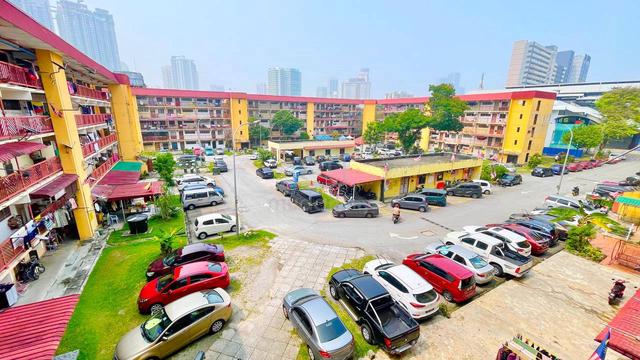 Near LRT Flat Bandar Baru Sentul 1