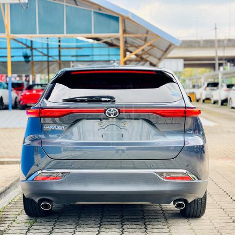 2021 Toyota HARRIER 2.0 Z (A) MAGIC ROOF /TOP DEAL - 5