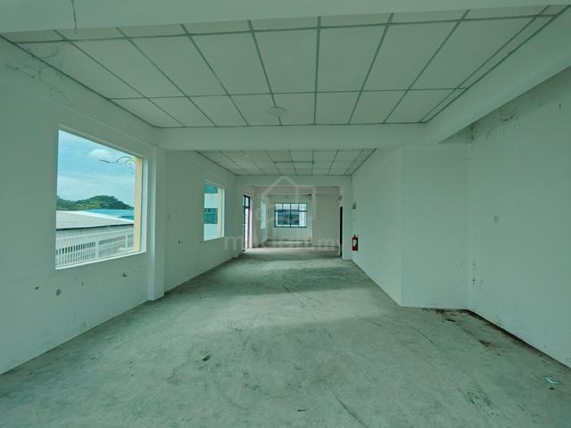 CORNER LOT TOWN AREA 2 Sty Shoplot Aman Square Near CBC New Cmart 1