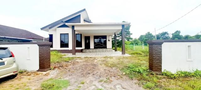 Rumah BANGLO 2100KPS KG BELUKAR GOREK BUKIT PAYUNG MARANG 1
