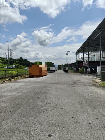 Batu Kitang Semi-detached warehouse for rent 1