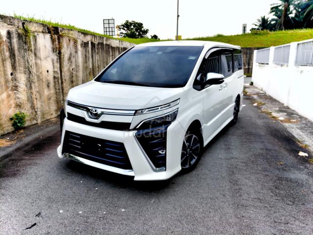 2020 Toyota VOXY 2.0 ZS KIRAMEKI II (A) - 1