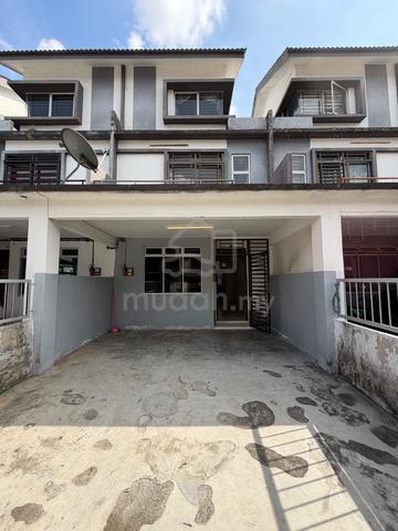 Pasir Gudang Taman Scientex 2.5 Storey Landed House For Rent 1