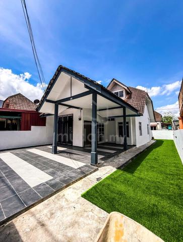 (Non Bumi) Renovate Jalan Sepakat, Taman Jaya Sepakat,Senai 1