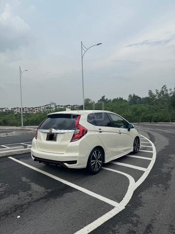 2017 Honda JAZZ gk5 2 angka - 2