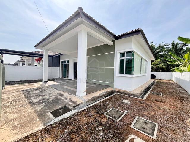 Taman Serom Delima Tangkak Unit Masih Baru [ 3053 SQFT / Full Loan ] 1
