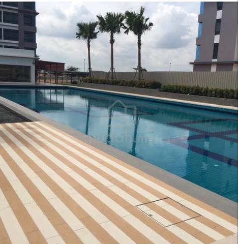 Seri Austin Residence Luxury Apartment 1