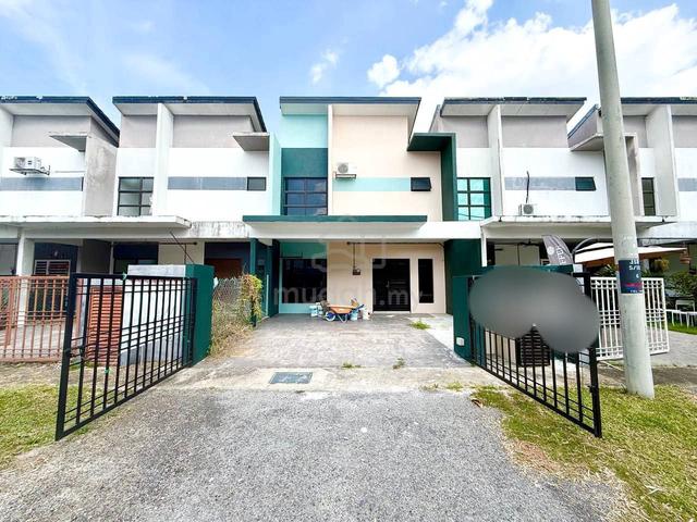 Renovated Unit - 2 Storey Type Aquila Saujana Rawang 1