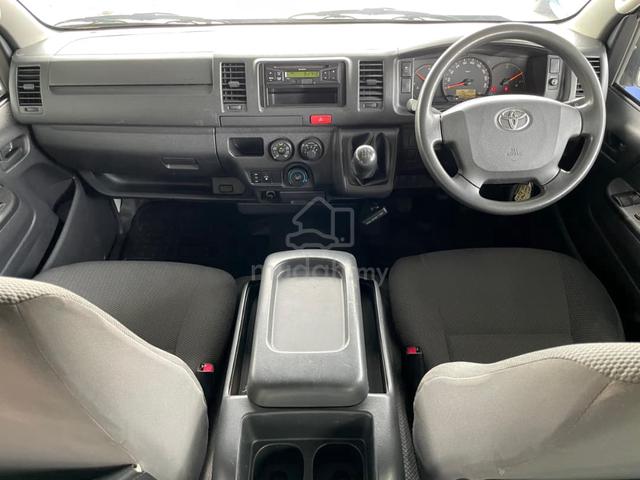 2016 Toyota HIACE 2.5 (M) - 5