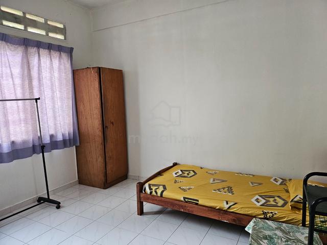 Room for Rent @Tong Soon Mansion 1
