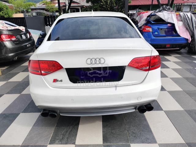 Audi S4 3.0T - 2