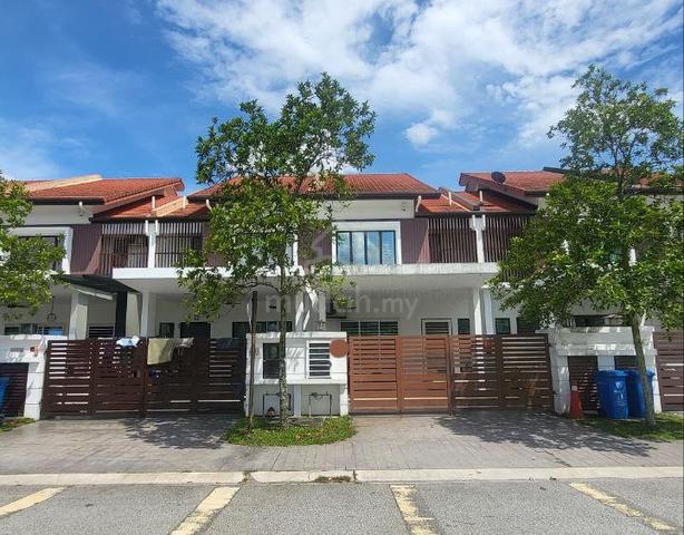 FACING OPEN Double Storey Pentas 6, Alam Impian 1