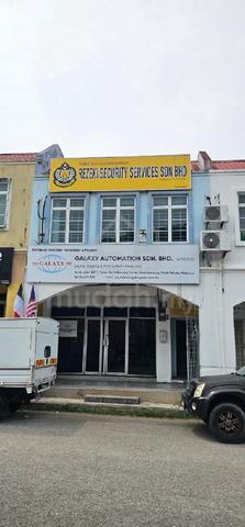 Tingkat satu shoplot untuk disewa 1