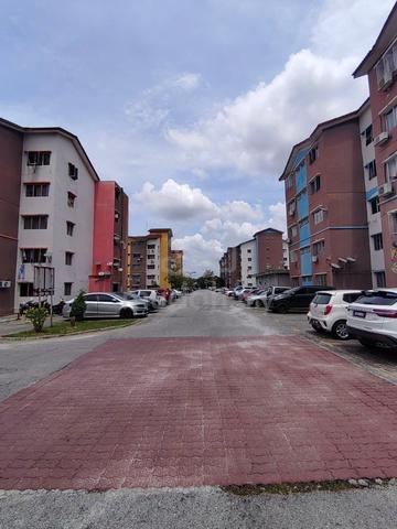 Iris Apartment (Saujana Utama) 1