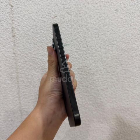 iPhone 16 pro max 256gb ZP🔋84% - photo 2 of 6