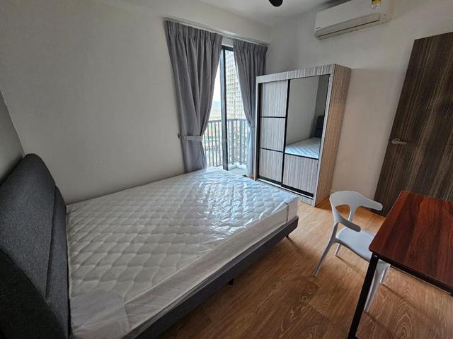Edumetro,Subang (Fully Furnished Master Bedroom with 1 Bath) Avail Oct 1