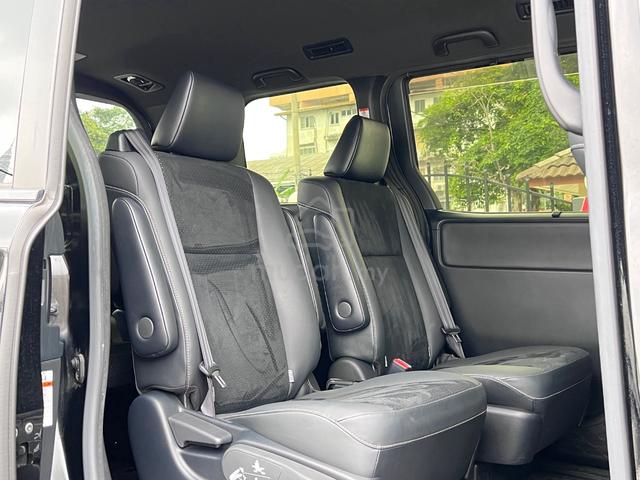 2021 Toyota VOXY 2.0 ZS KIRAMEKI III🔥120% LOAN🔥 - 5
