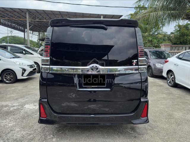 2019 Toyota VOXY 2.0 ZS KIRAMEKI II (A) - 4