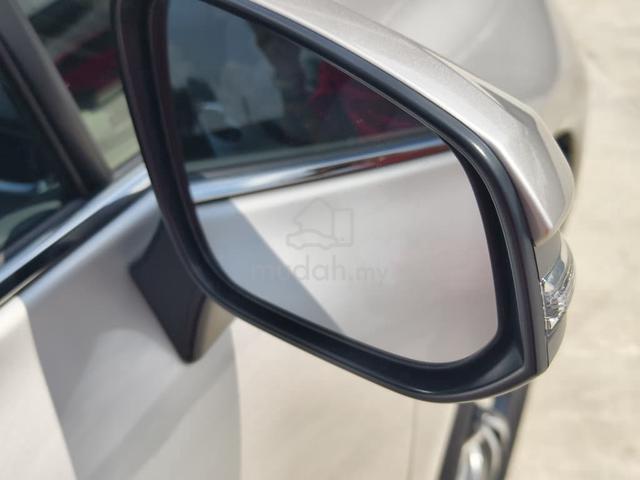 2024 Toyota Harrier G RARE GREY/ 10k KM ONLY !! - 5