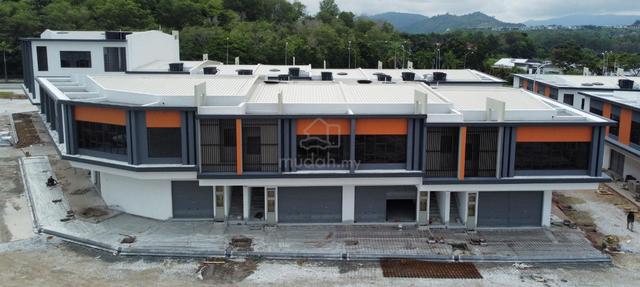 [IKON@CENTRIO SEREMBAN 2] 24'x75' Intermediate Unit Facing Mainroad 3
