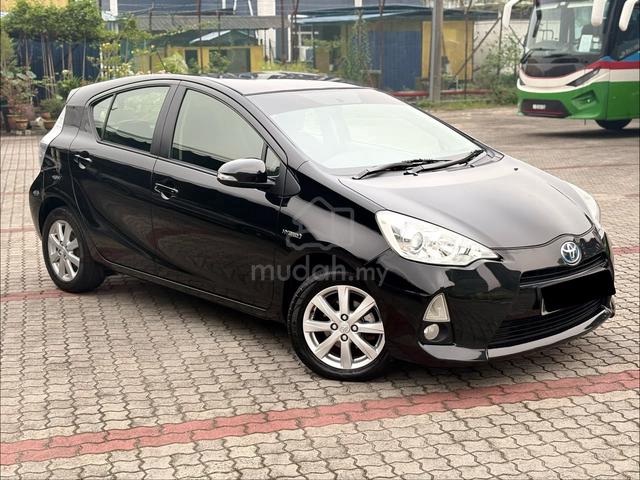 2013 Toyota PRIUS C 1.5 (HYBRID) (A) LOW MILEAGE - 1