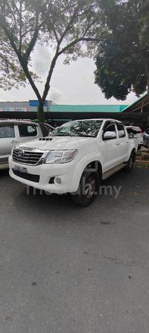 2012 Toyota HILUX 3.0 G VNT FACELIFT (A) - 1
