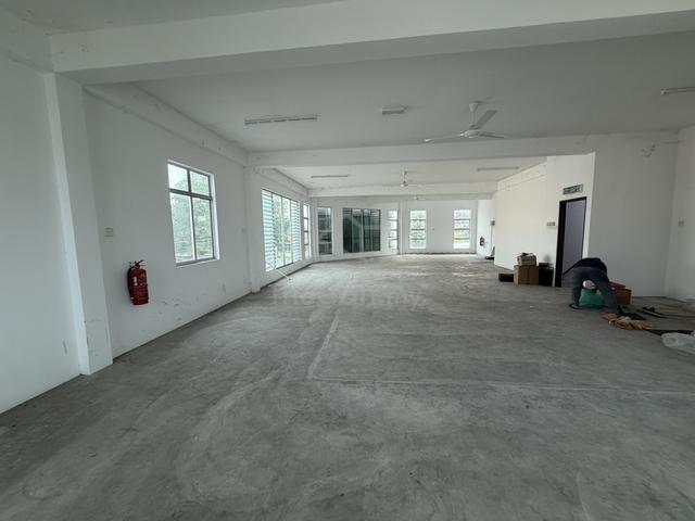 rumah kedai atas untuk disewa 1