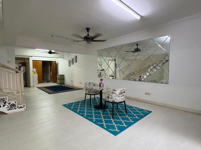 Putra Villa 1