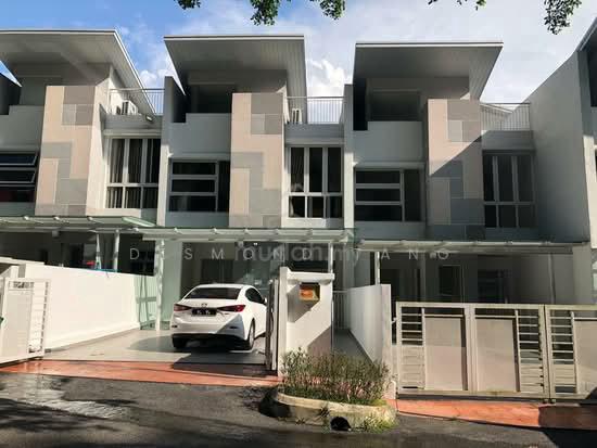Tiara Residences 4-Storey Linked Home with Private Pool 1