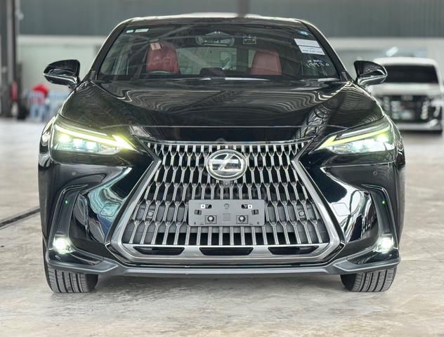 2023 Lexus NX250 Version L 2.5 / Rear Elec Seat - 2